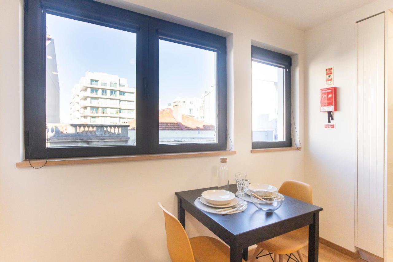 Homely Studio W/ Ac Near Marques By Lovelystay Porto Eksteriør billede