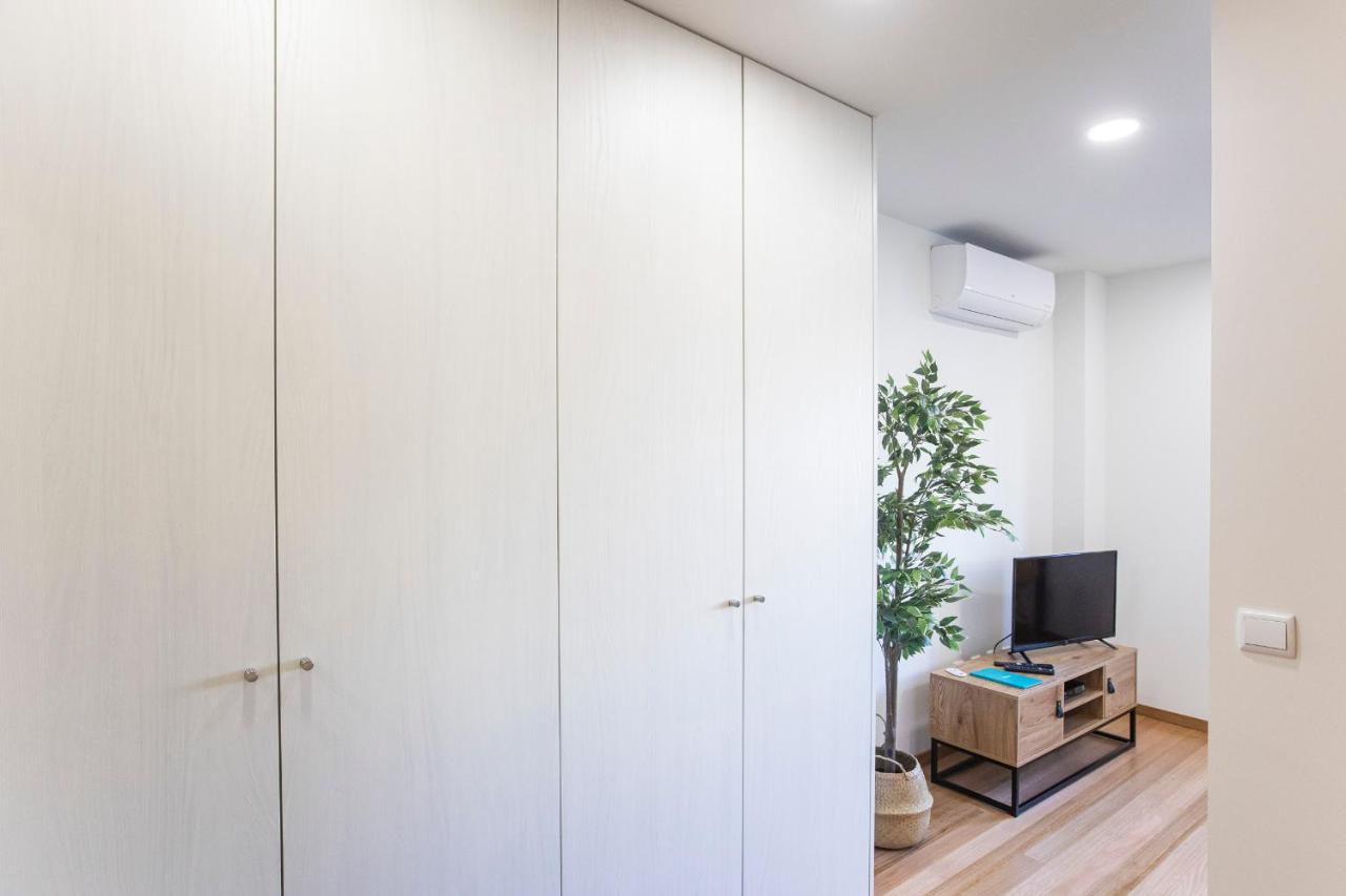 Homely Studio W/ Ac Near Marques By Lovelystay Porto Eksteriør billede